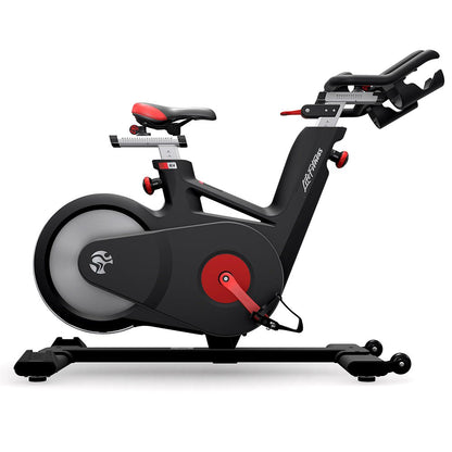 Life Fitness IC4 Indoor Cycle – Premium Heimtrainer mit 155mm Q-Faktor & Riemenantrieb